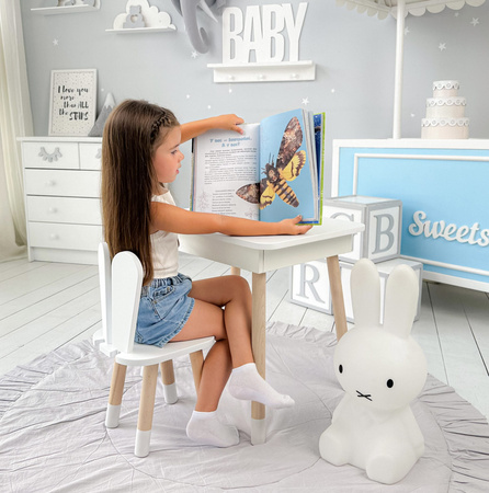 Table et chaise d'enfant en lapin. Table avec rangement pour crayons et livres de coloriage - couleur blanche