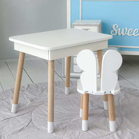 Table et chaise pour enfants en forme de papillon. Table avec rangement pour crayons et livres de coloriage - blanc