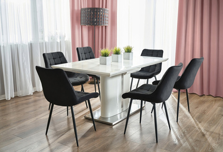 Chaise en velours noir