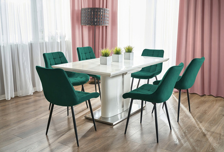 Chaise en velours vert