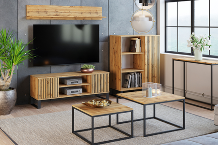 Meuble TV FOCUS 155 cm style loft, pieds en métal, motif lames – Chêne Craft