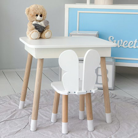 Table et chaise pour enfants en forme de papillon. Table avec rangement pour crayons et livres de coloriage - blanc